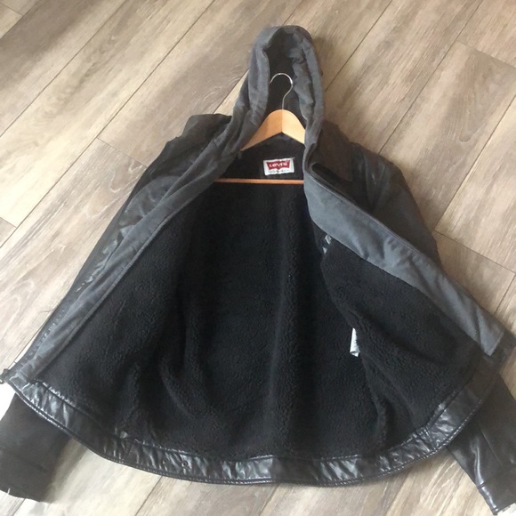 NWT Levi’s black men’s motorcycle faux leather jacket hoodie - Picture 4 of 7